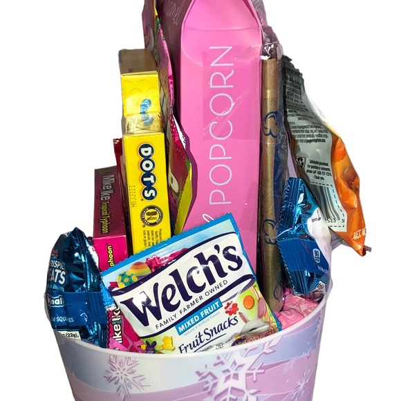 Disney FROZEN MOVIE Night Popcorn, Candies & Snack Treats Tub - Picture 13 of 15